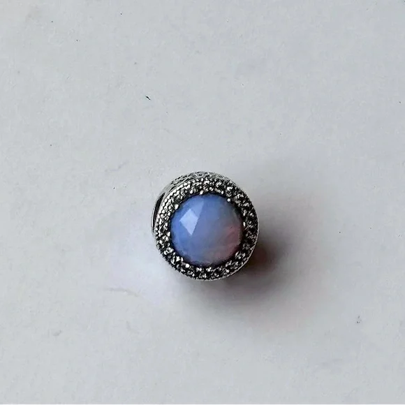 Pandora Radiant Hearts Opalescent Pink Crystal Button Charm - Picture 4 of 4